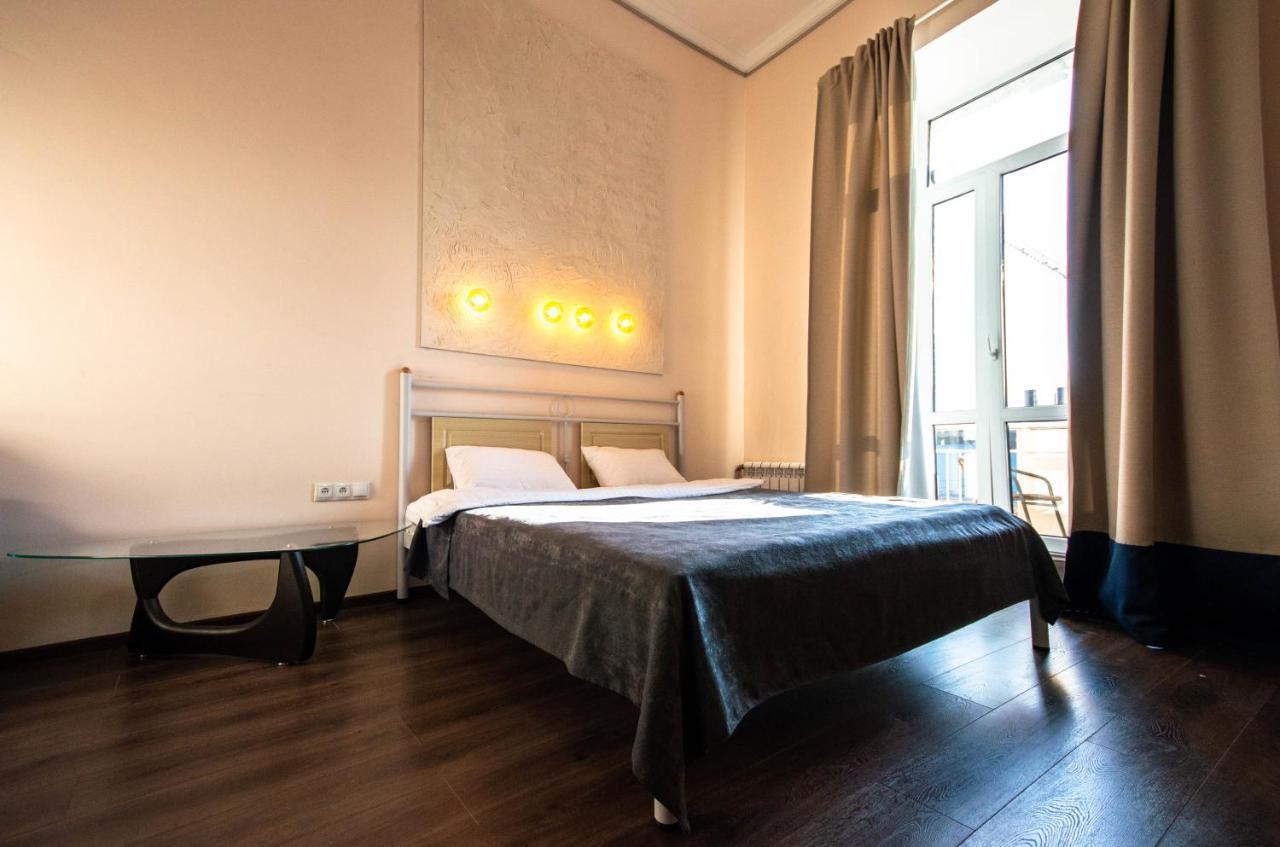 Kyiv Rouge Apartment ภายนอก รูปภาพ